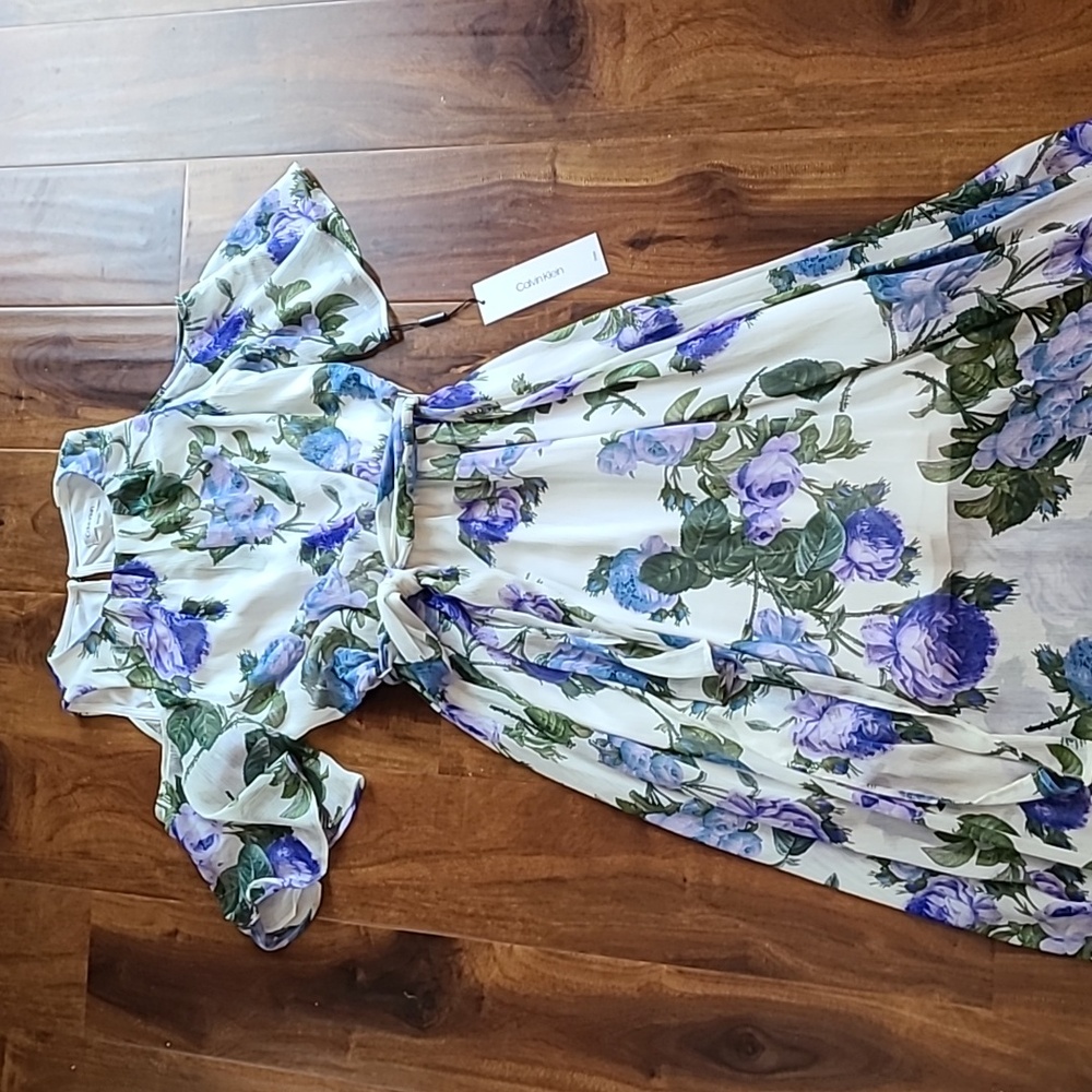 🎉Host Pick🎉 Calvin Klein Floral Cold Shoulder Dress